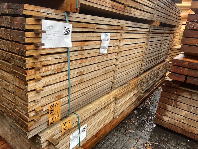 Ca. 84x douglas planken fijnbezaagd, 25x150mm, lengte 400cm - afbeelding 4 van  4