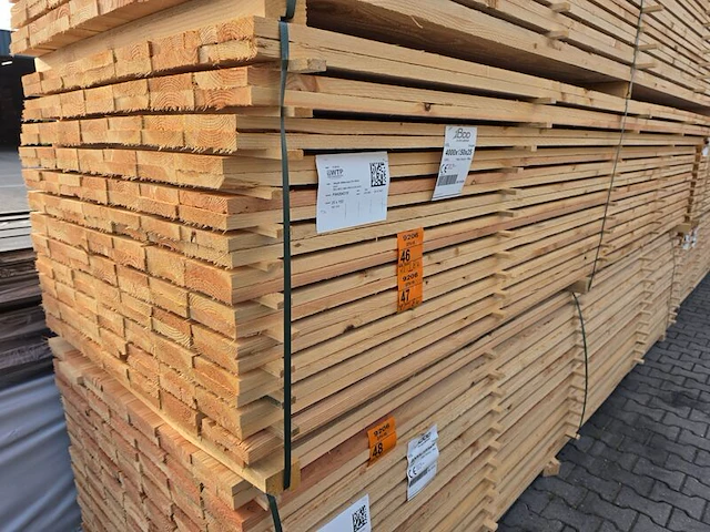 Ca. 84x douglas planken fijnbezaagd, 25x150mm, lengte 400cm - afbeelding 4 van  4