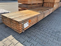 Ca. 84x douglas planken fijnbezaagd, 25x150mm, lengte 400cm - afbeelding 4 van  4
