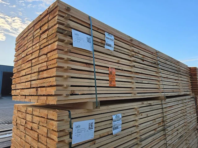 Ca. 84x douglas planken fijnbezaagd, 25x150mm, lengte 400cm - afbeelding 4 van  4