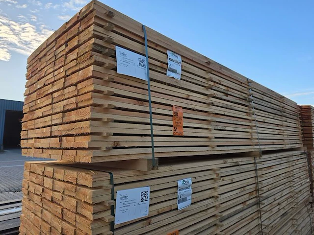 Ca. 84x douglas planken fijnbezaagd, 25x150mm, lengte 400cm - afbeelding 4 van  4