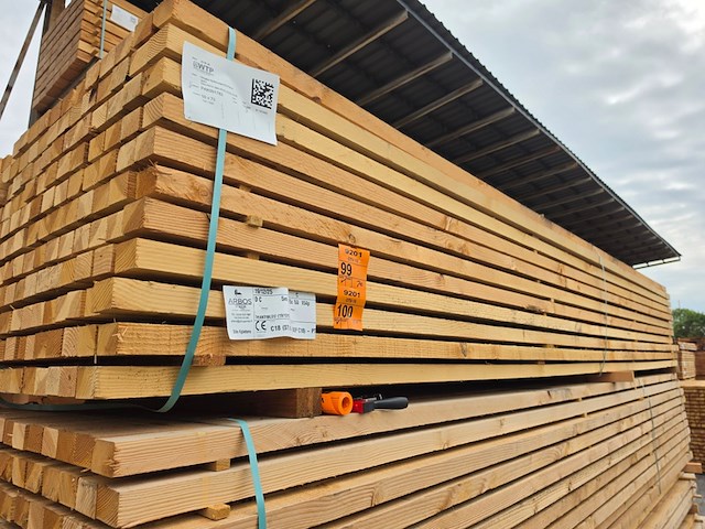 Ca. 84x douglas regels fijnbezaagd, 50x75mm, lengte 500cm - afbeelding 4 van  4