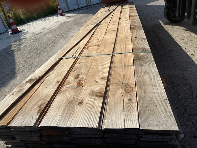 Ca. 84x douglas wisselsponning, 18x190mm, lengte 500cm - afbeelding 1 van  3