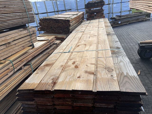Ca. 84x douglas wisselsponning/halfhoutsrabat, 18x185mm, lengte 500cm - afbeelding 1 van  3