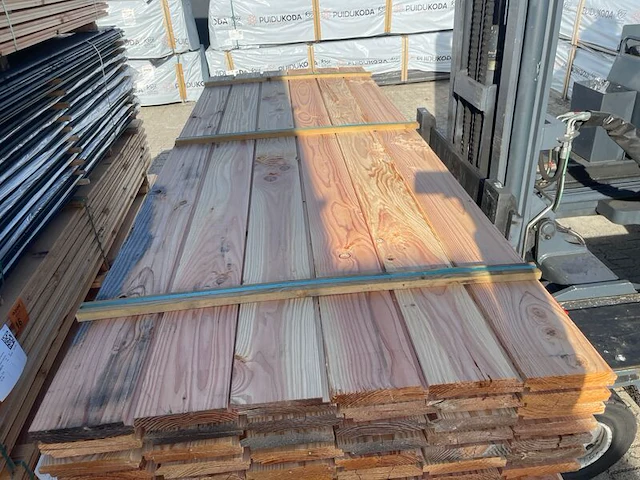 Ca. 84x douglas zweeds rabat, 26x190mm, lengte 300cm - afbeelding 1 van  3