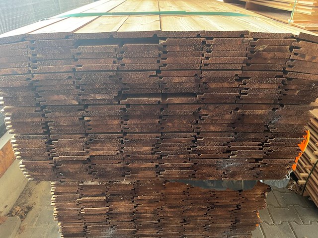 Ca. 84x grenen channelsiding bruin geïmpregneerd, 18x140mm, lengte 510cm - afbeelding 2 van  3