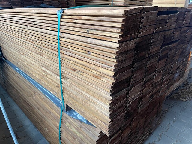 Ca. 84x grenen channelsiding bruin geïmpregneerd, 18x140mm, lengte 510cm - afbeelding 3 van  3