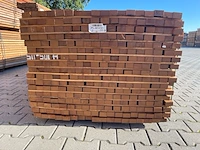 Ca. 84x guyana teak latten fijnbezaagd, 31x50mm, lengte 29/365cm, 55/400cm - afbeelding 3 van  3