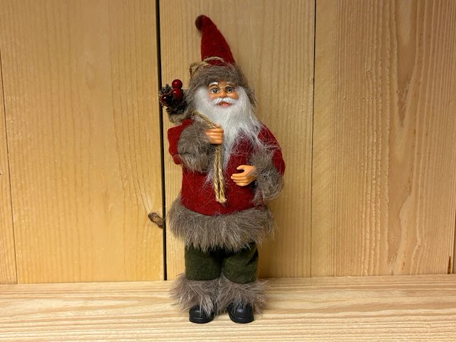 Ca. 84x kerstman beeldje - staand - afbeelding 1 van  2