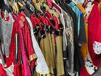 Ca. 84x kind, hof kleding - afbeelding 1 van  5