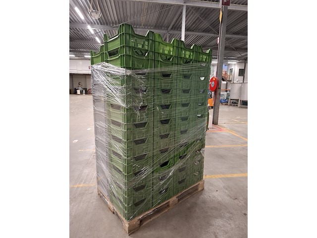 Ca 84x kunststof stapelkrat - afbeelding 2 van  5