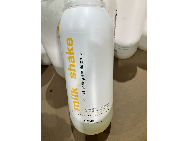 Ca. 84x milk shake activerende emulsie, z-one - afbeelding 3 van  5