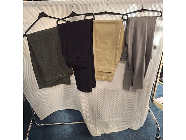 Ca. 84x pantalons - afbeelding 2 van  2