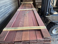 Ca. 84x purple heart planken geschaafd, 21x120mm, lengte 22/335cm, 29/365cm, 25/400cm, 8/430cm - afbeelding 1 van  3
