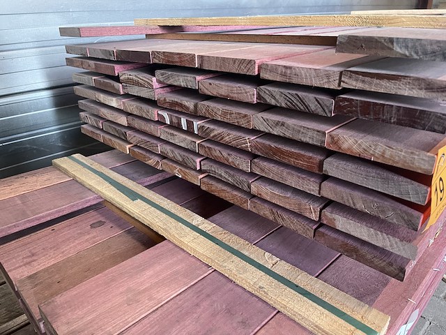 Ca. 84x purple heart planken geschaafd, 21x120mm, lengte 22/335cm, 29/365cm, 25/400cm, 8/430cm - afbeelding 3 van  3