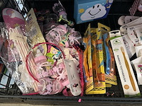 Ca. 85x divers kinderspeelgoed en accessoires , w.o. dora, fit4kids - afbeelding 2 van  4