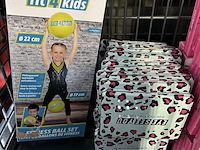 Ca. 85x divers kinderspeelgoed en accessoires , w.o. dora, fit4kids - afbeelding 3 van  4