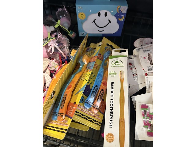 Ca. 85x divers kinderspeelgoed en accessoires , w.o. dora, fit4kids - afbeelding 4 van  4