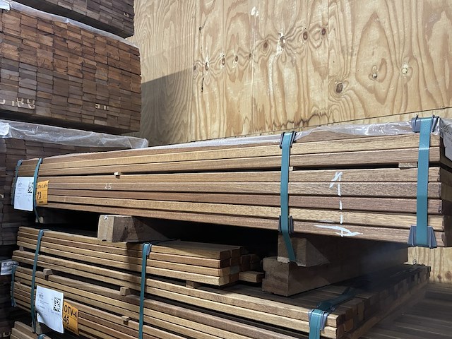 Ca. 85x guyana teak planken geschaafd, 25x90mm, lengte 185cm - afbeelding 4 van  4