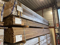 Ca. 85x guyana teak regels geschaafd gevingerlast, 40x60mm, lengte 395cm - afbeelding 4 van  4