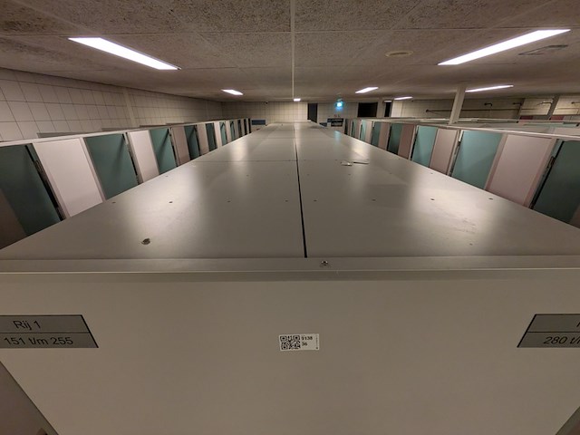 Ca. 8,65 meter dubbelzijdige lockerkast module — 162x locker safe-o-mat - afbeelding 7 van  16