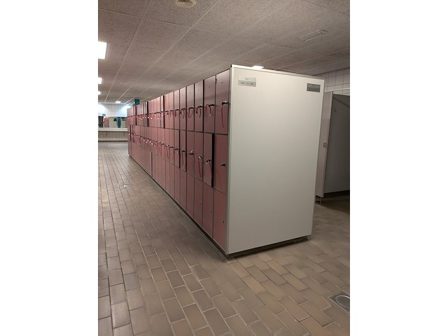 Ca. 8,65 meter dubbelzijdige lockerkast module — 162x locker safe-o-mat - afbeelding 10 van  16