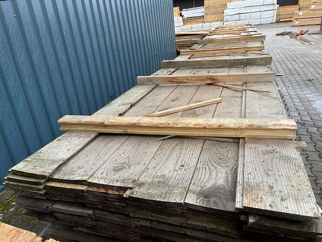 Ca. 86x douglas wisselsponning/halfhoutsrabat, 18x190mm, lengte 400cm - afbeelding 1 van  3