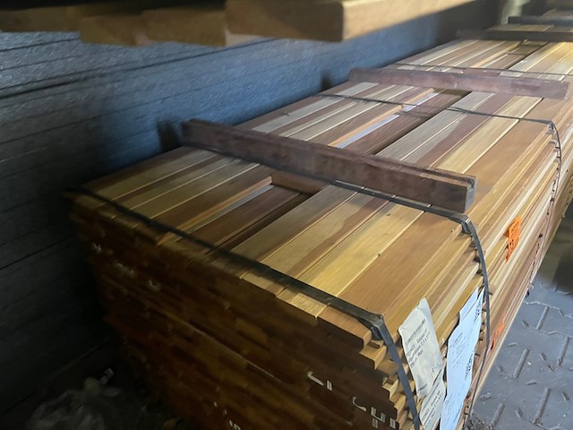 Ca. 86x guyana ipé planken geschaafd country grade, 21x90mm, lengte 13/395cm, 73/430cm - afbeelding 1 van  3