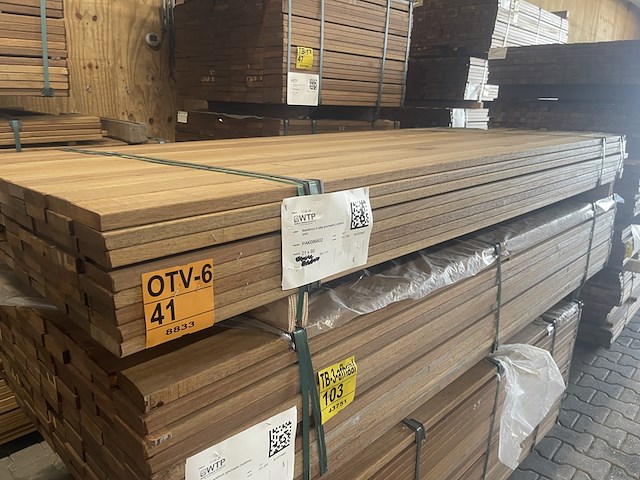 Ca. 88x guyana teak planken geschaafd, 21x90mm, lengte 215cm - afbeelding 4 van  4