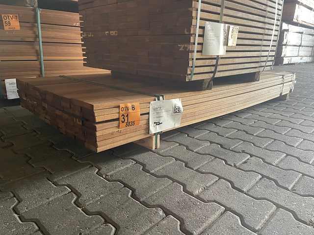 Ca. 88x guyana teak planken geschaafd, 21x90mm, lengte 215cm - afbeelding 4 van  4