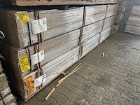 Ca. 88x guyana teak regels geschaafd gevingerlast, 27x45mm, lengte 400cm - afbeelding 4 van  4