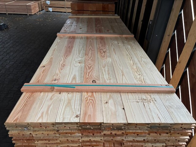 Ca. 89x douglas dubbele rhombus, 18x137mm, lengte 500cm - afbeelding 1 van  4