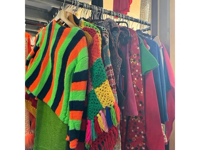 Ca. 89x kind diverse verkleedkleding - afbeelding 2 van  6