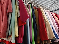 Ca. 89x ouderwetse vestjes en man/ vrouw colberts - afbeelding 1 van  9