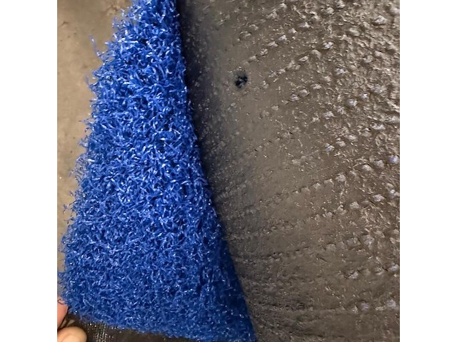 Ca. 8m2 kunstgras, 10 mm hoog, blauw - afbeelding 1 van  2