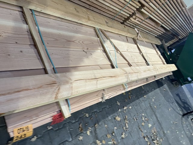 Ca. 8x douglas wisselsponning/halfhoutsrabat, 18x190mm, lengte 400cm - afbeelding 1 van  3