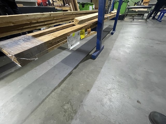 Ca. 8x thermo vuren planken fijnbezaagd, 25x100mm, lengte 400cm - afbeelding 2 van  3