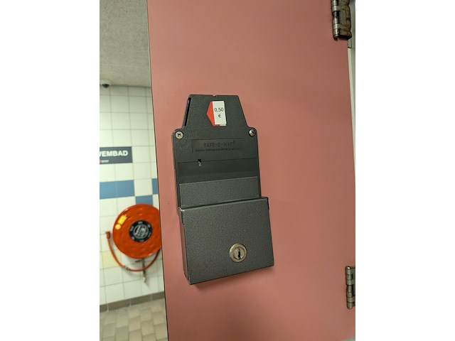 Ca. 9 meter dubbelzijdige lockerkast-module — 168x locker safe-o-mat - afbeelding 2 van  15