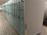 Ca. 9 meter dubbelzijdige lockerkast-module — 168x locker safe-o-mat - afbeelding 9 van  15