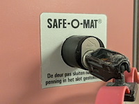 Ca. 9 meter dubbelzijdige lockerkast-module — 168x locker safe-o-mat - afbeelding 13 van  15