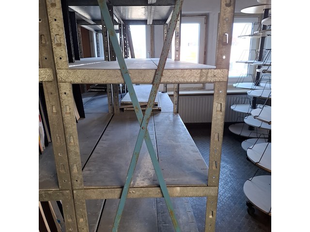 Ca. 9 meter metalen stelling - afbeelding 5 van  7