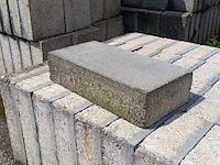 Ca. 900x gootstenen, 30x15x7 cm