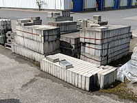Ca. 900x gootstenen, 30x15x7 cm - afbeelding 2 van  3