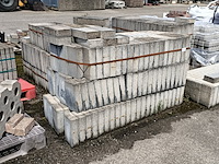 Ca. 900x gootstenen, 30x15x7 cm - afbeelding 3 van  3