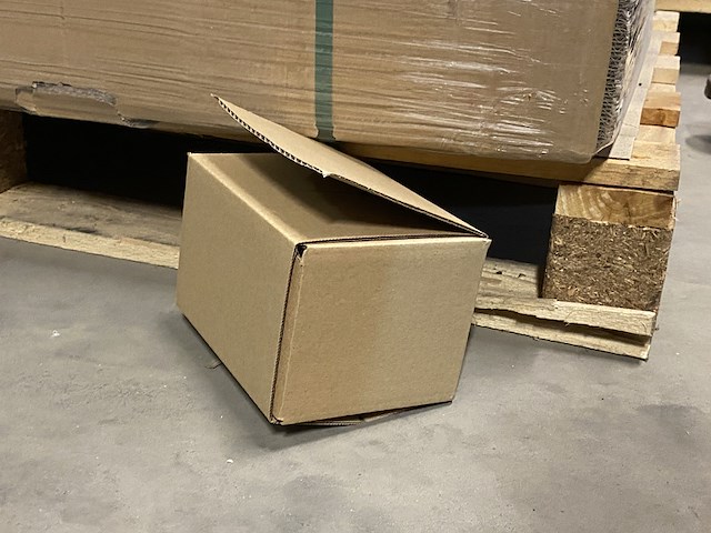 Ca. 900x verzenddozen 16x12x10cm, bruin - afbeelding 2 van  2