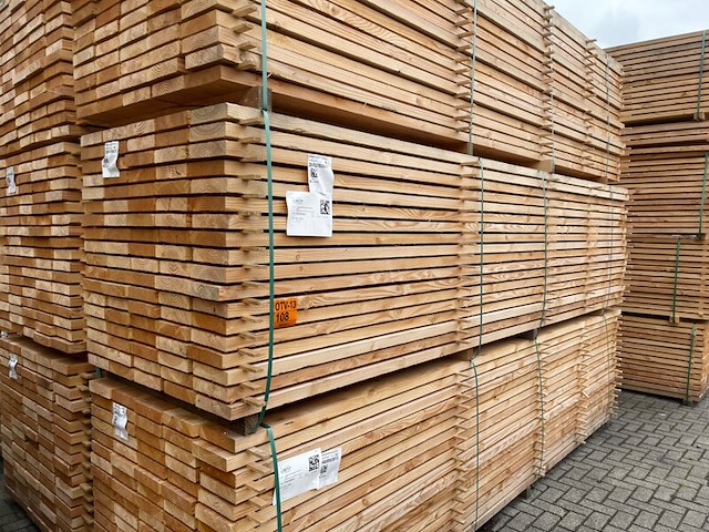 Ca. 90x douglas planken fijnbezaagd, 43x200mm, lengte 400cm - afbeelding 4 van  4