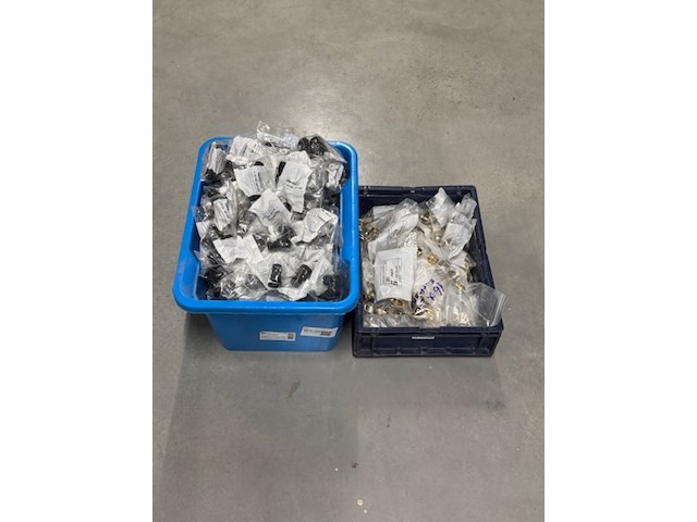 Ca. 90x eurocnus en 340x nippel - afbeelding 1 van  6