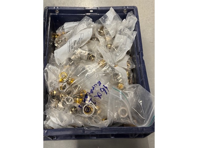 Ca. 90x eurocnus en 340x nippel - afbeelding 4 van  6