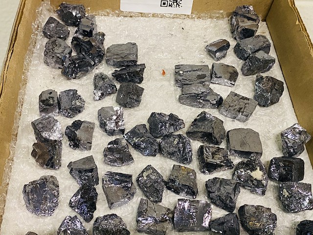 Ca. 90x galeniet brokjes - afbeelding 6 van  6