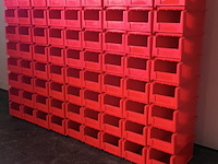 Ca. 90x magazijnbak met grijp opening, engels, transporter, rood